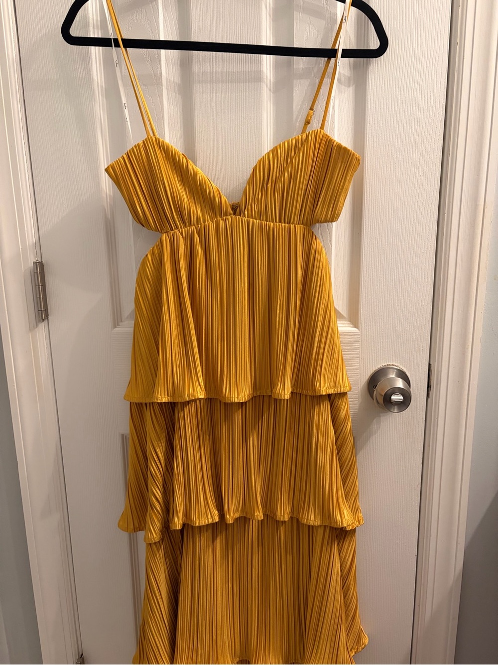 Lulu's Women’s Marigold Tiered Pleated Maxi Wedding Guest Dress Small - Picture 6 of 15